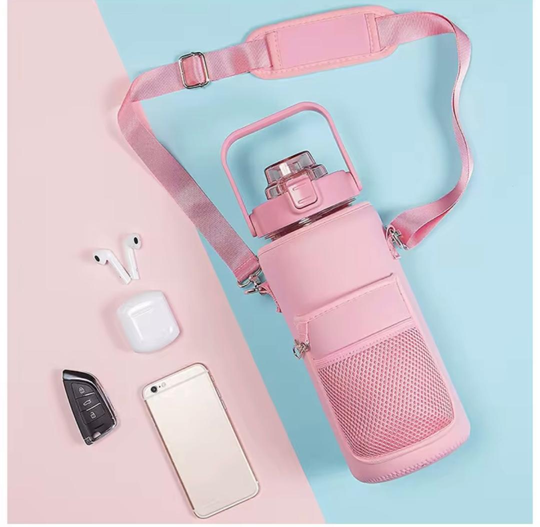 Gourde Fitness Motivante 2L avec Paille, Bandoulière et Poche Téléphone